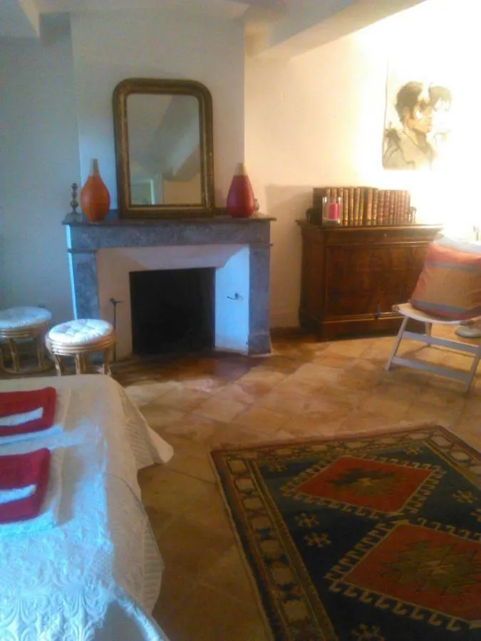 Mareillagues Bed & Breakfast Gibel